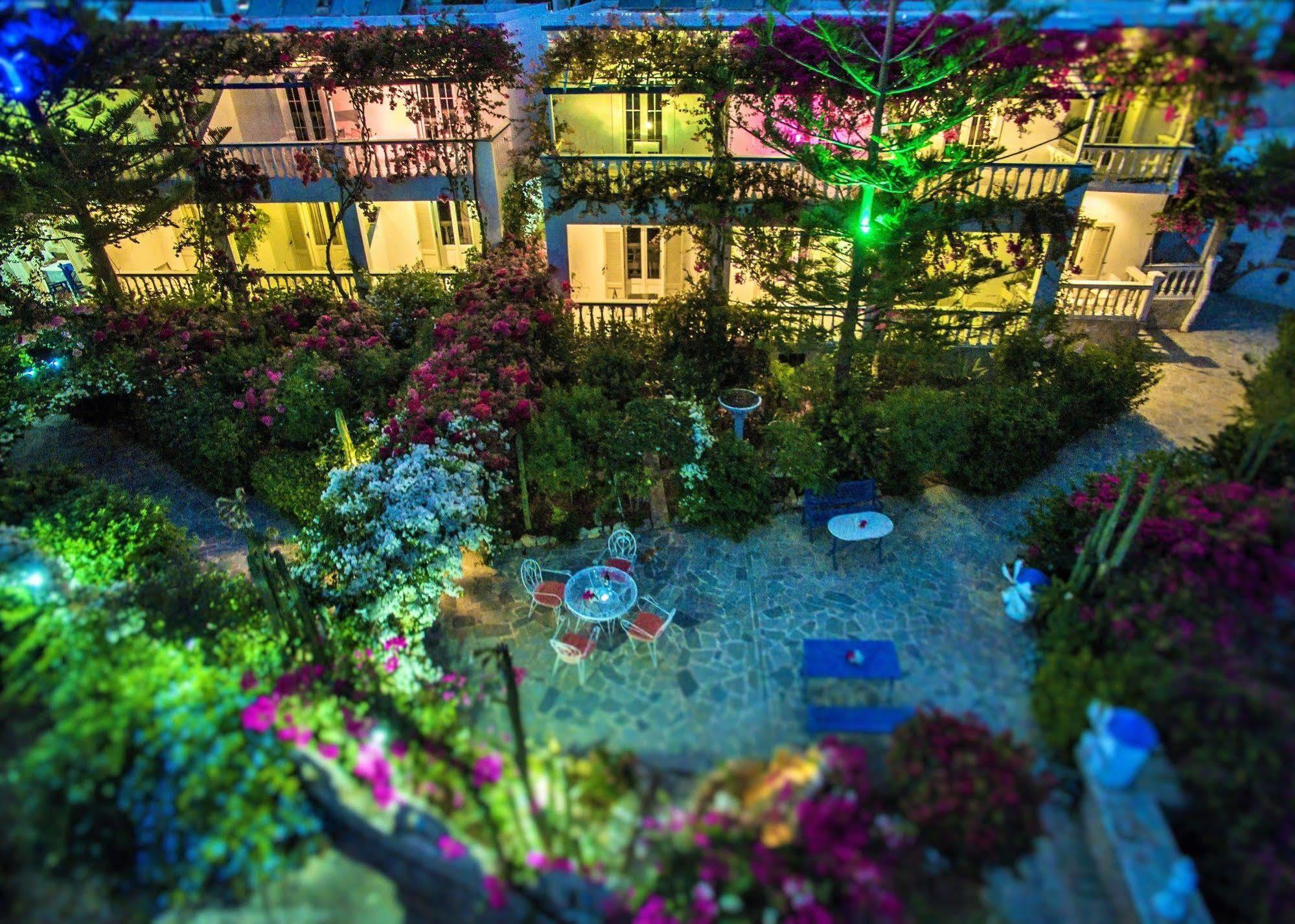 Angelika Aparthotel Alinda  Bagian luar foto