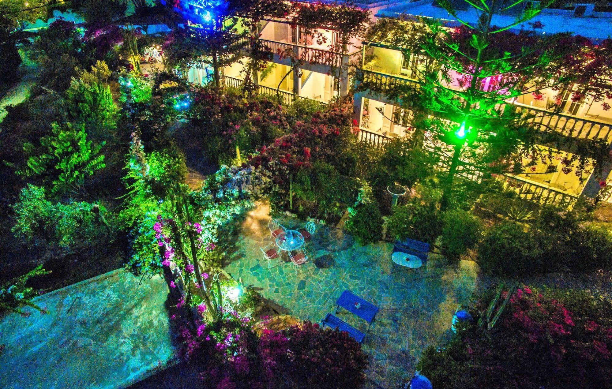 Angelika Aparthotel Alinda  Bagian luar foto